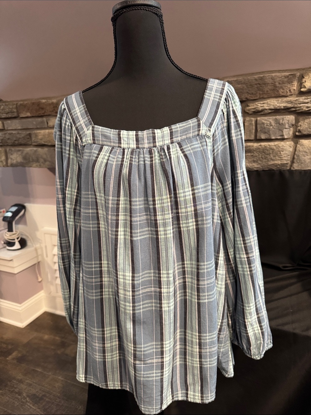 LC Lauren Conrad Medium Top
